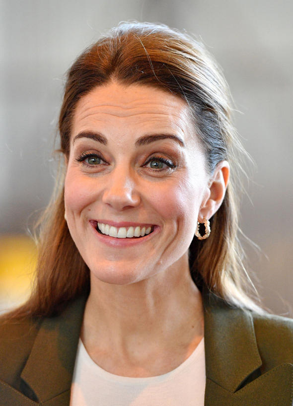 Kate Middleton neden yaşlı görünüyor?