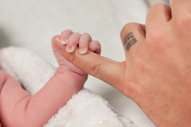 Berkay Şahin'in hamile eşi Özlem Ada Şahin'in fit hali dikkat çekti