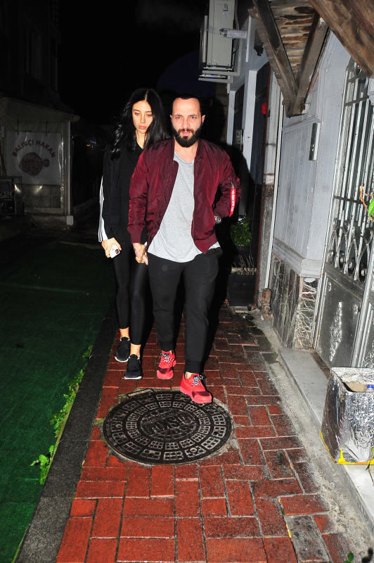 Berkay Şahin'in hamile eşi Özlem Ada Şahin'in fit hali dikkat çekti