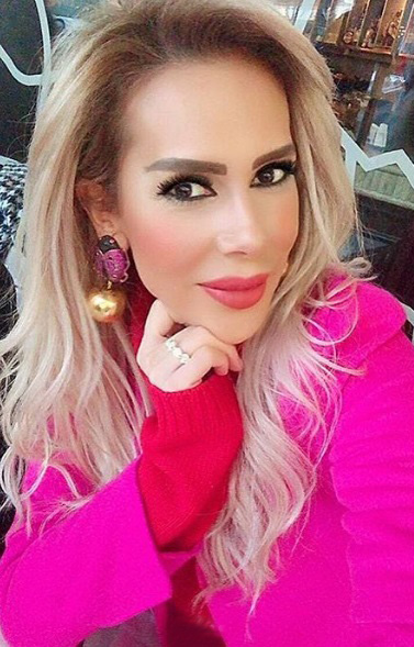 Hande Acar'ın pembe şıklığı