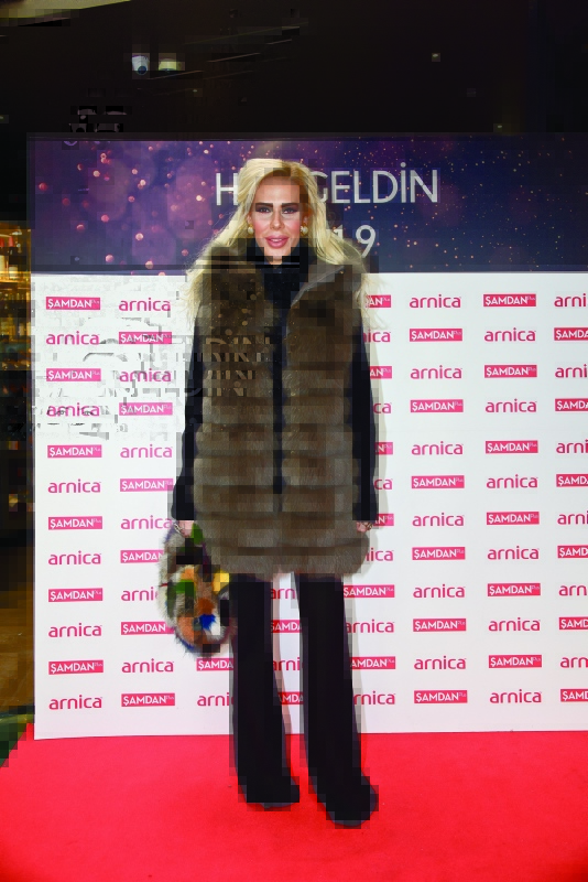 Hande Acar'ın pembe şıklığı