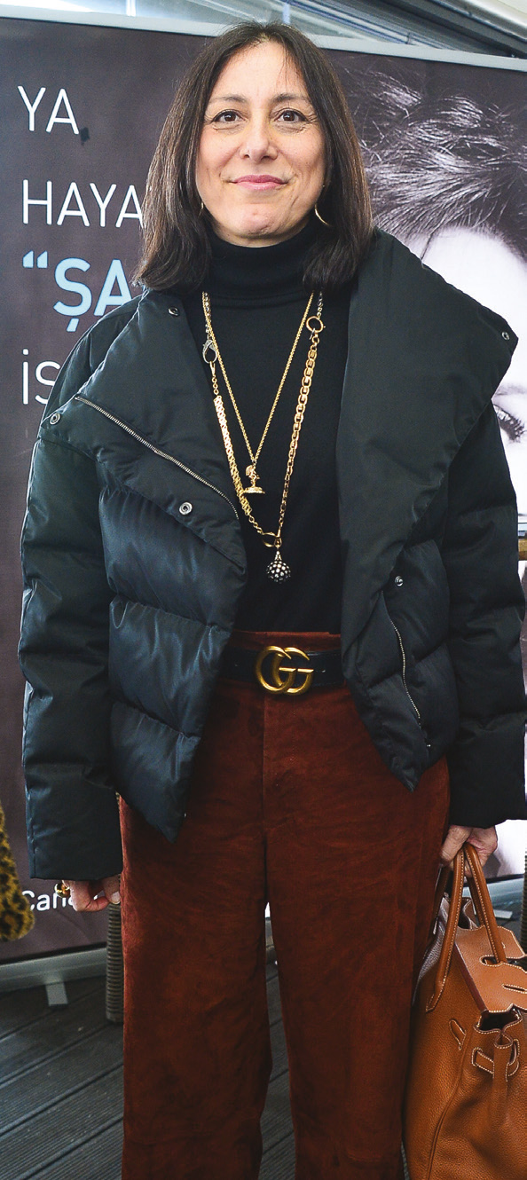 Yeni kitabını davetle tanıttı