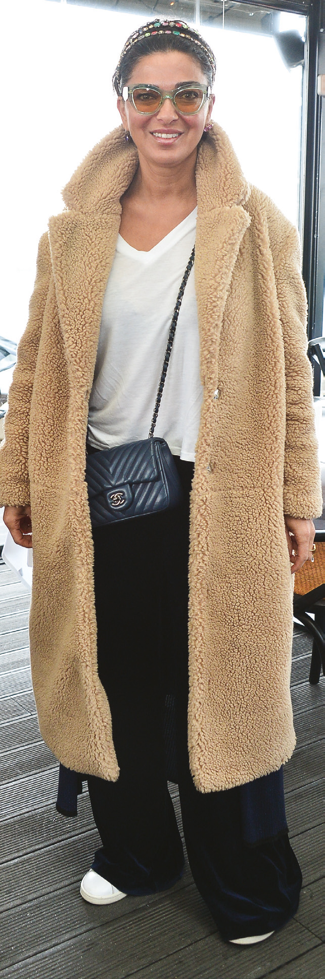 Yeni kitabını davetle tanıttı