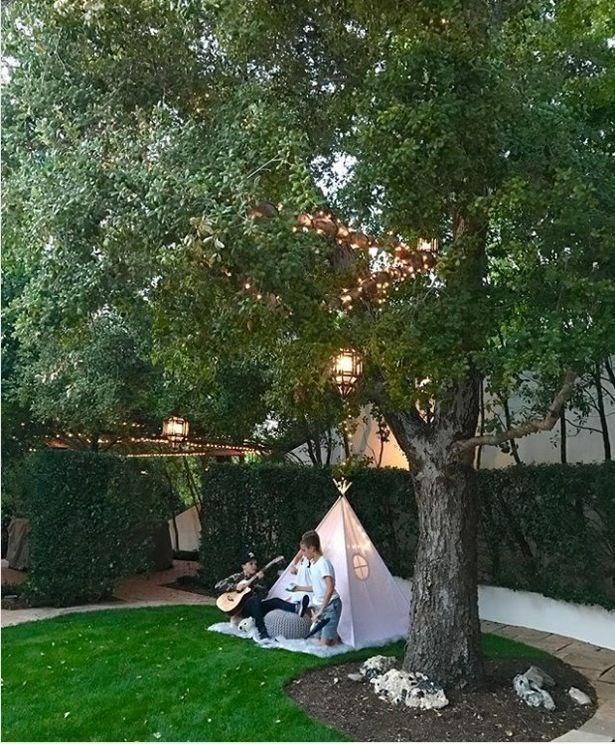 David ve Victoria Beckham evlerinin kapılarını takipçilerine açıyor