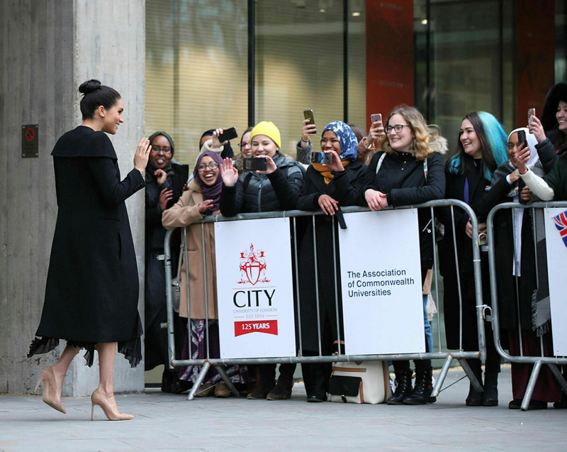 Meghan Markle'in geri dönüşümlü kabanı