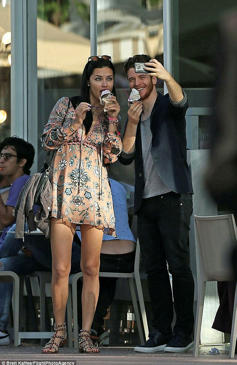 Adriana Lima'dan açıklama