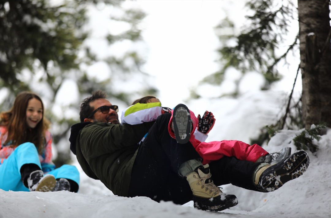 Ozan Doğulu'nun kayak keyfi