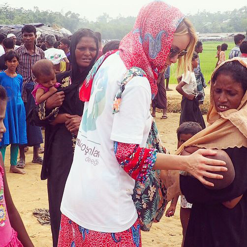 Gamze Özçelik 11 su kuyusu açtırdı