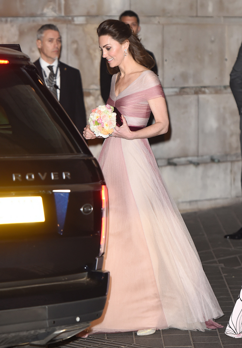 Gala da Kate Middleton şıklığı
