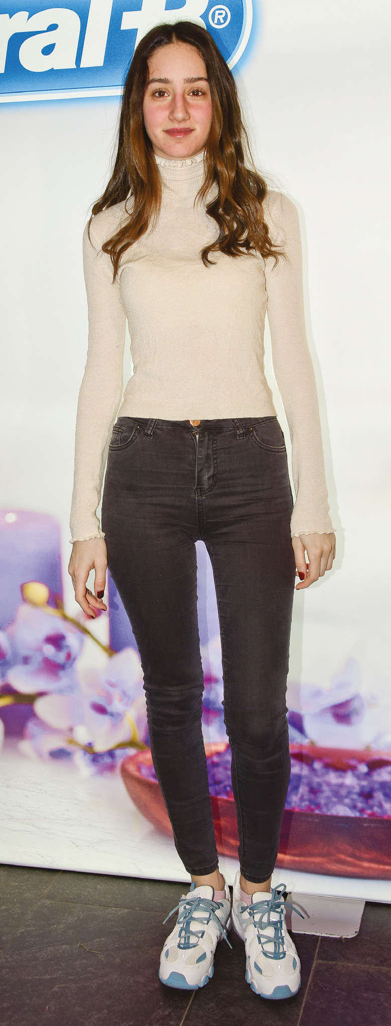 Arkadaşlarını SPA'da bir araya getirdi