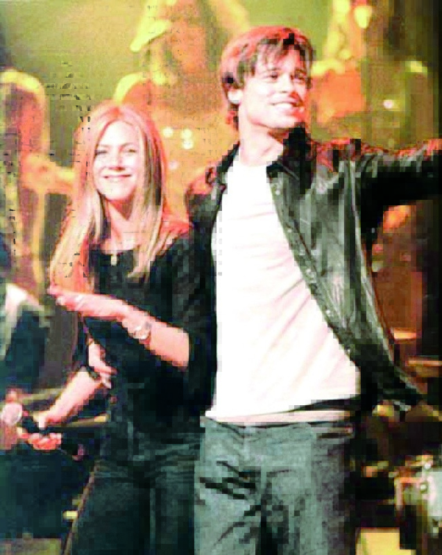 Jennifer Aniston ve Brad Pitt 15 yıl aradan sonra tekrar bir araya geldi