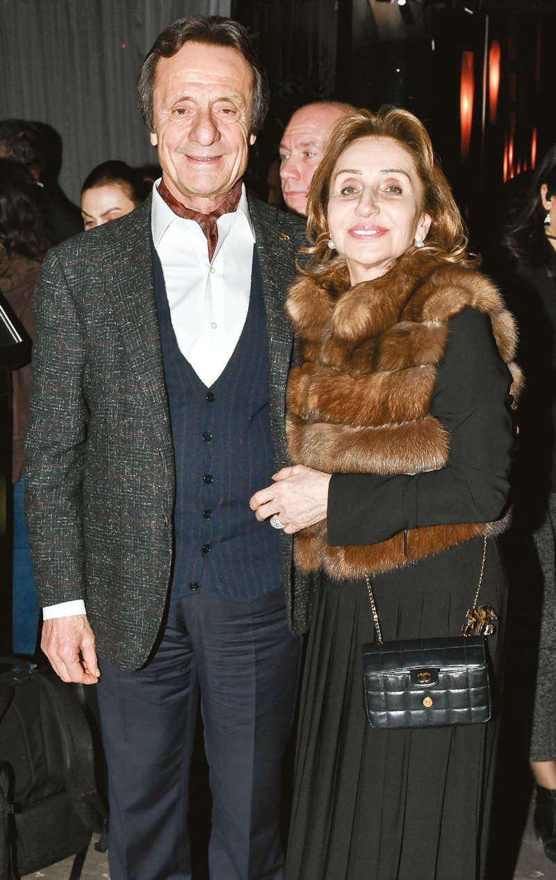 Yıldızlarla dolu müzikale yoğun ilgi