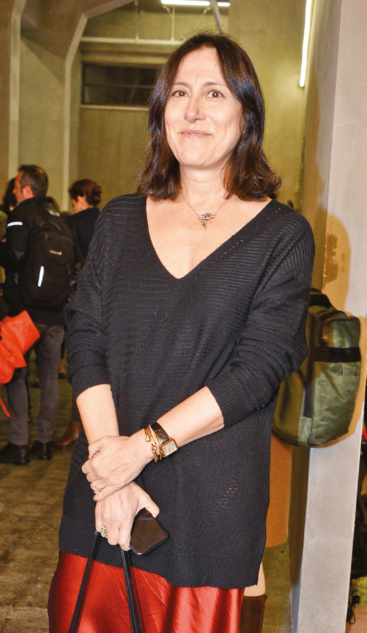 Sanatseverleri buluşturan sergi