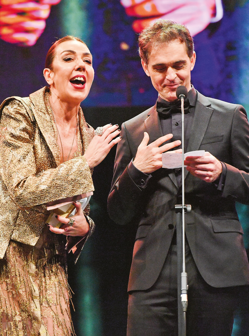 Yılın dikkat çeken isimleri ödüllendirildi