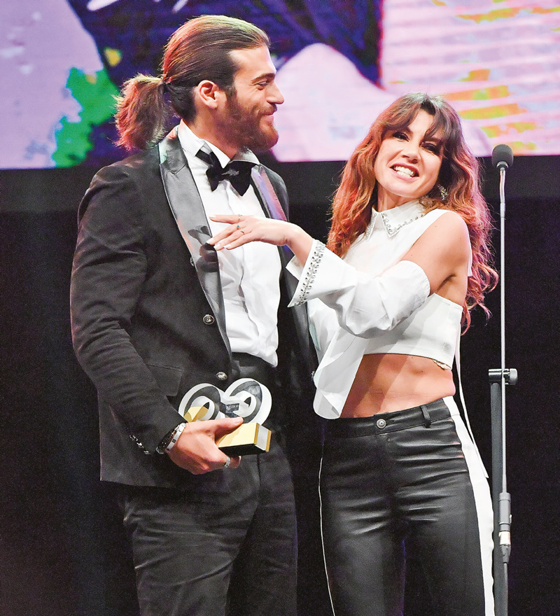 Yılın dikkat çeken isimleri ödüllendirildi