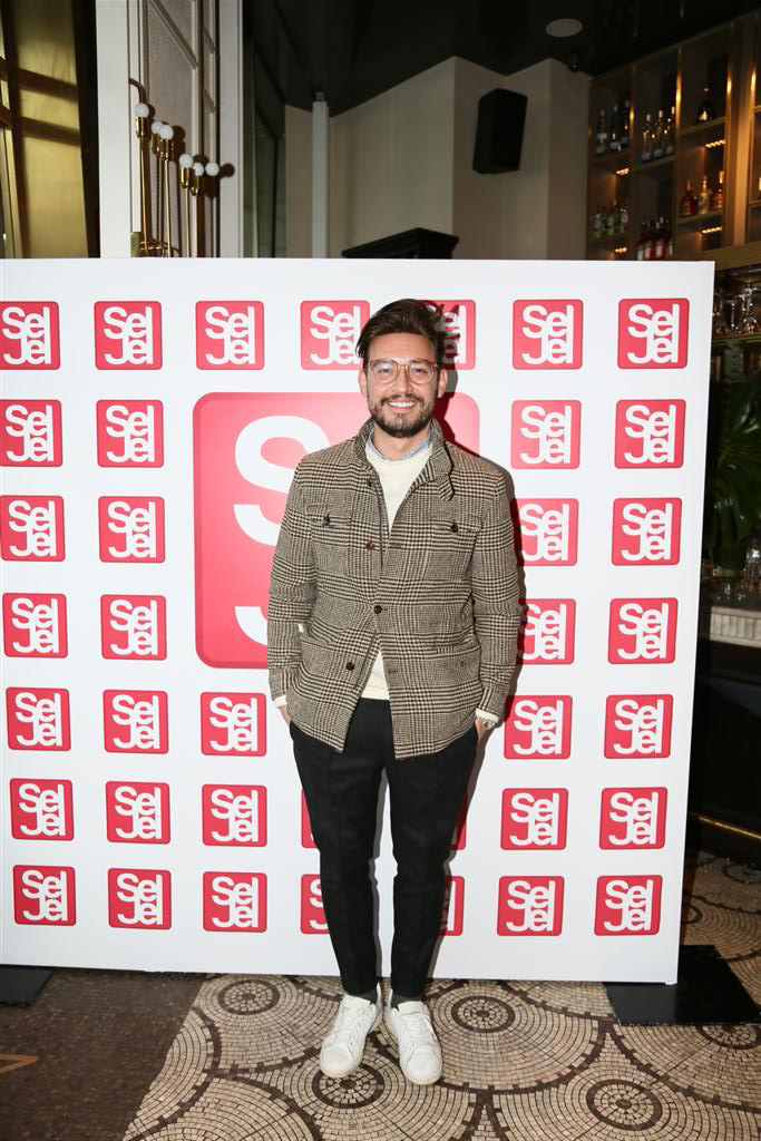 Tanıtımda bir araya geldiler