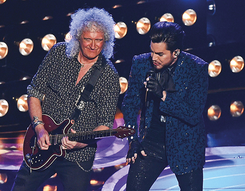 Sürprizlerle dolu bir tören