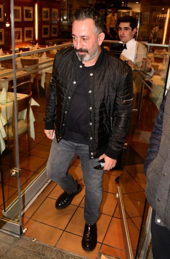 Cem Yılmaz ve Defne Samyeli'nin yemek keyfi