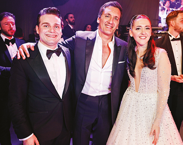 Masallardaki gibi bir düğünle evlendiler