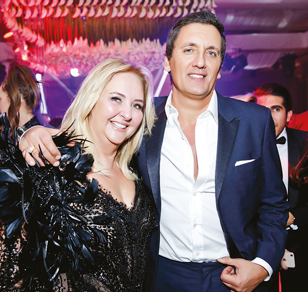 Masallardaki gibi bir düğünle evlendiler