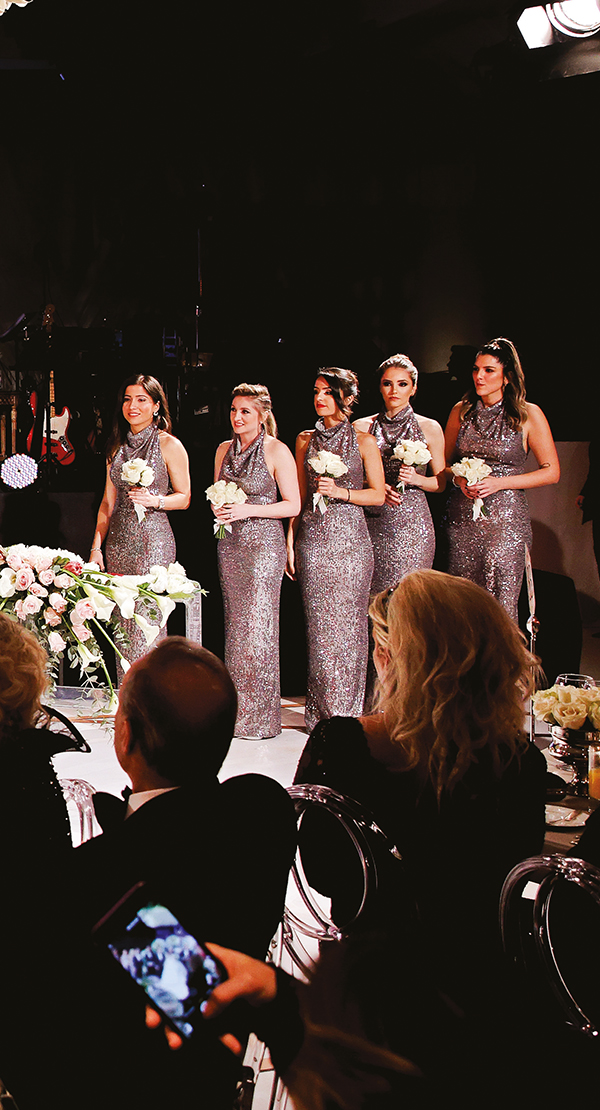 Masallardaki gibi bir düğünle evlendiler