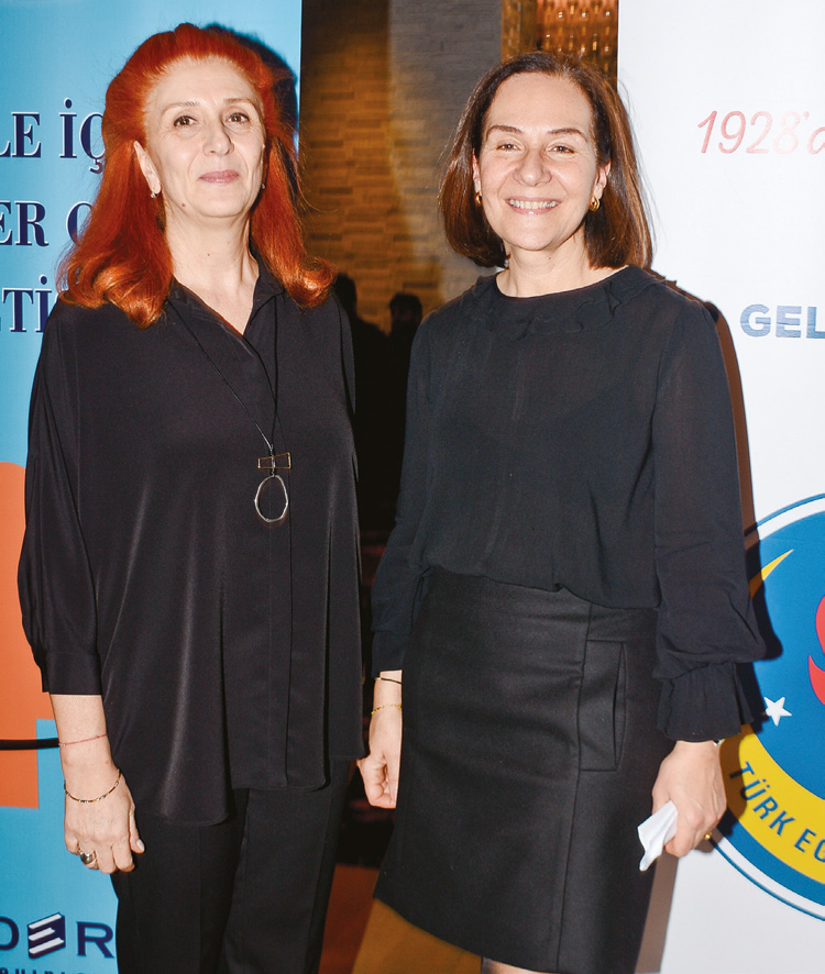 Çocuklar yararına imza günü düzenlendi