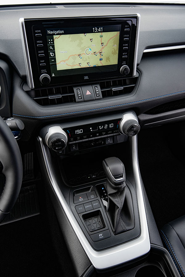 Dünyanın en çok satan SUV'u yenilendi