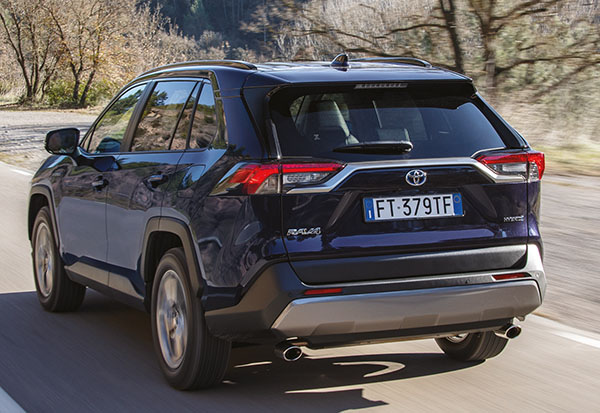 Dünyanın en çok satan SUV'u yenilendi