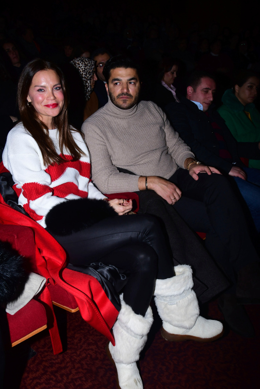 Ebru Şallı, evlilik müjdesini verdi