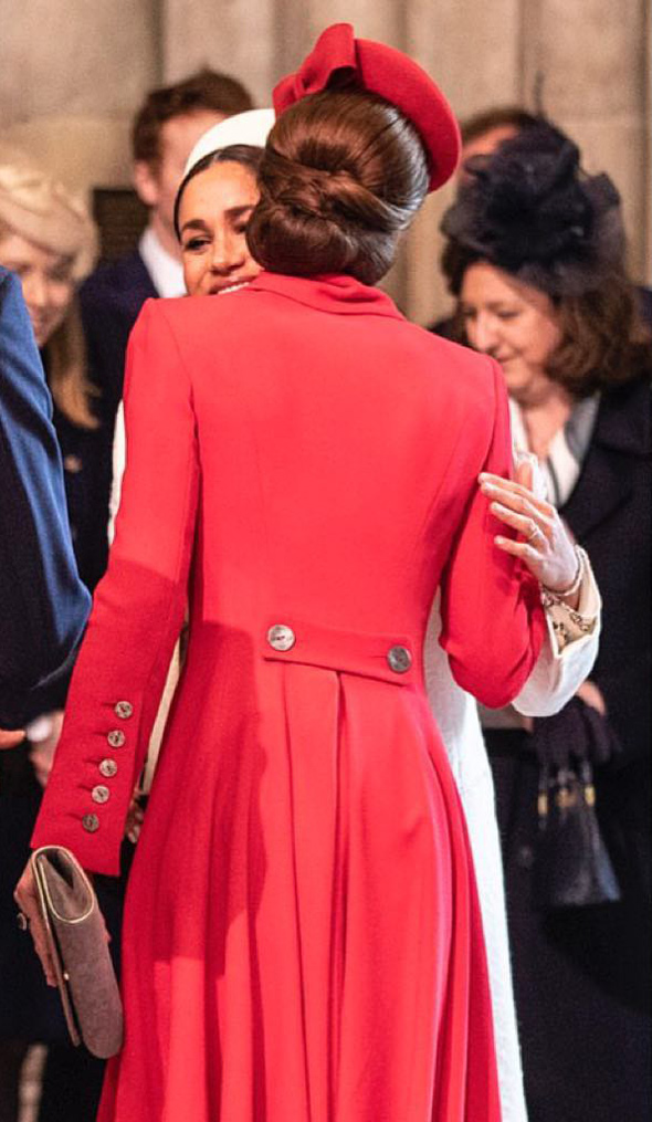 Şapkalar yarıştı