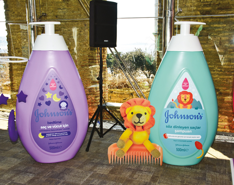 Yeni ürünler ünlü annelere tanıtıldı