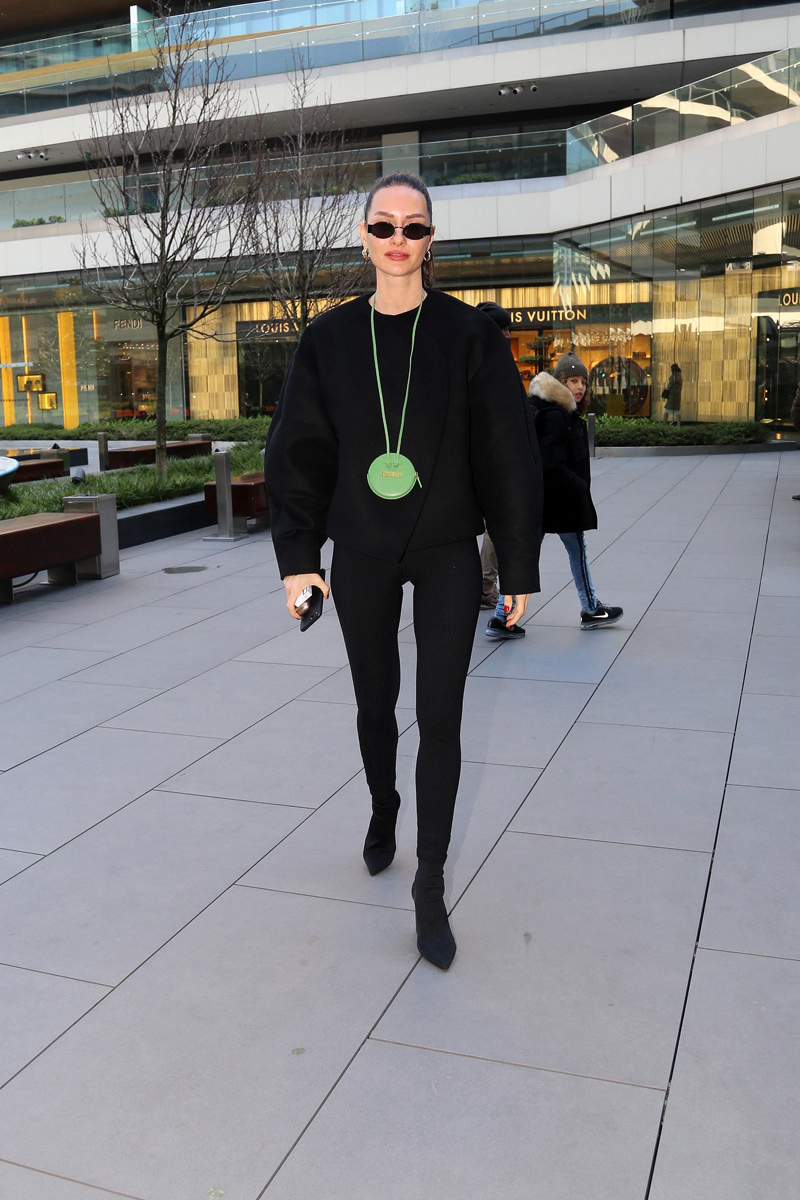 Şıklığıyla dikkat çekti