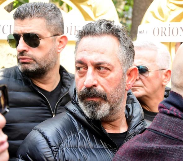 Zafer Çika'yı son yolculuğunda sevenleri yalnız bırakmadı