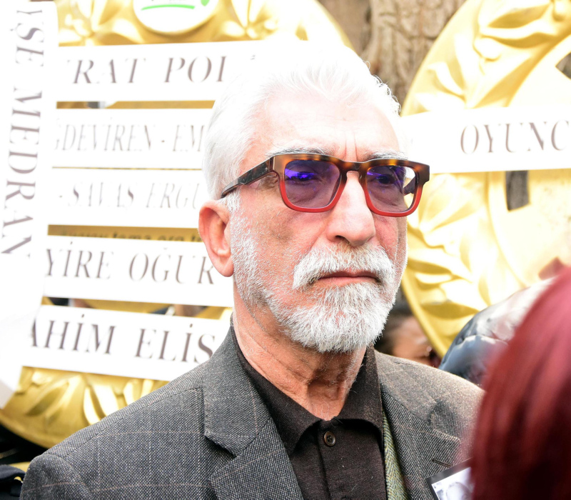 Zafer Çika'yı son yolculuğunda sevenleri yalnız bırakmadı