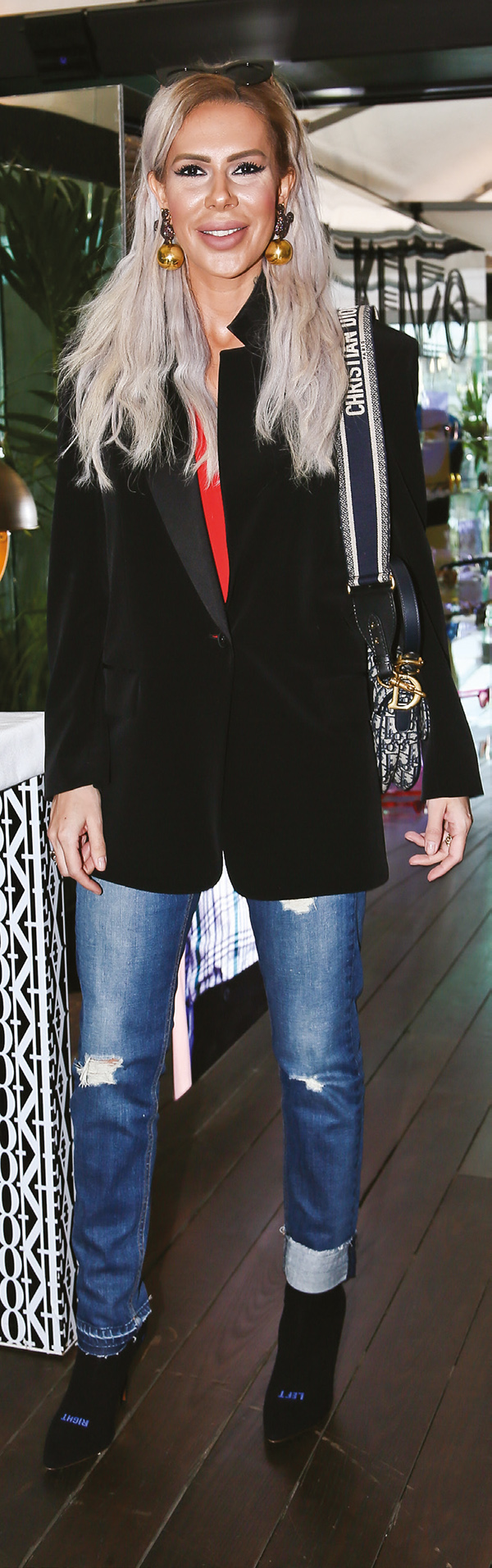 Yeni sezon gözlüklerine renkli tanıtım