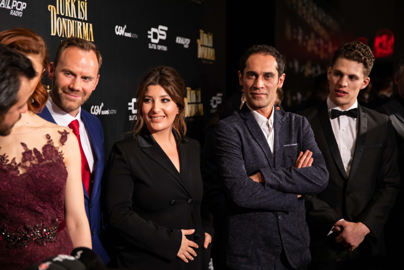 ''Türk İşi Dondurma'' filminin galasında talihsiz kaza