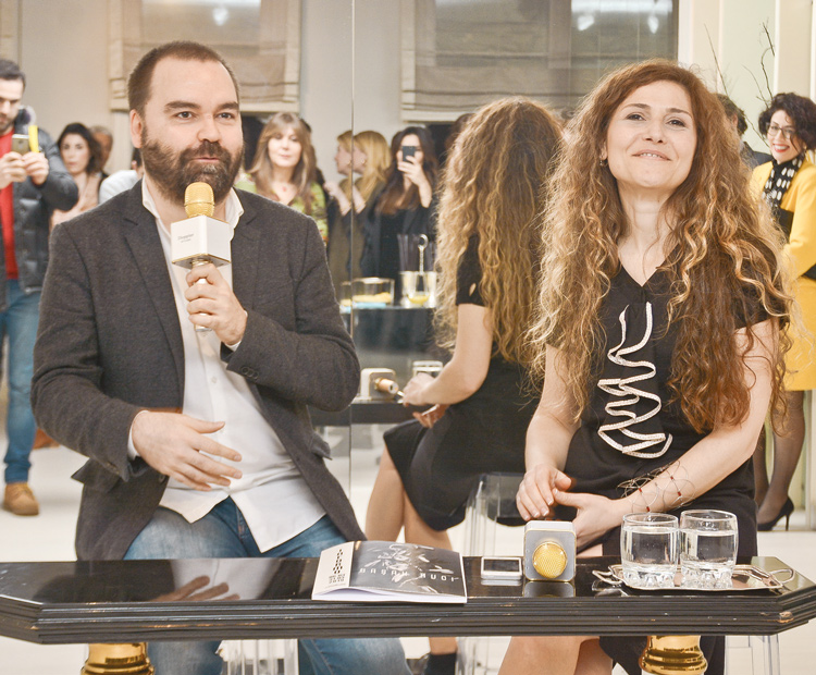 Sanatsever isimler sergide buluştu