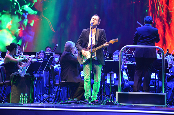 Tanıtıma ünlü isimler akın etti