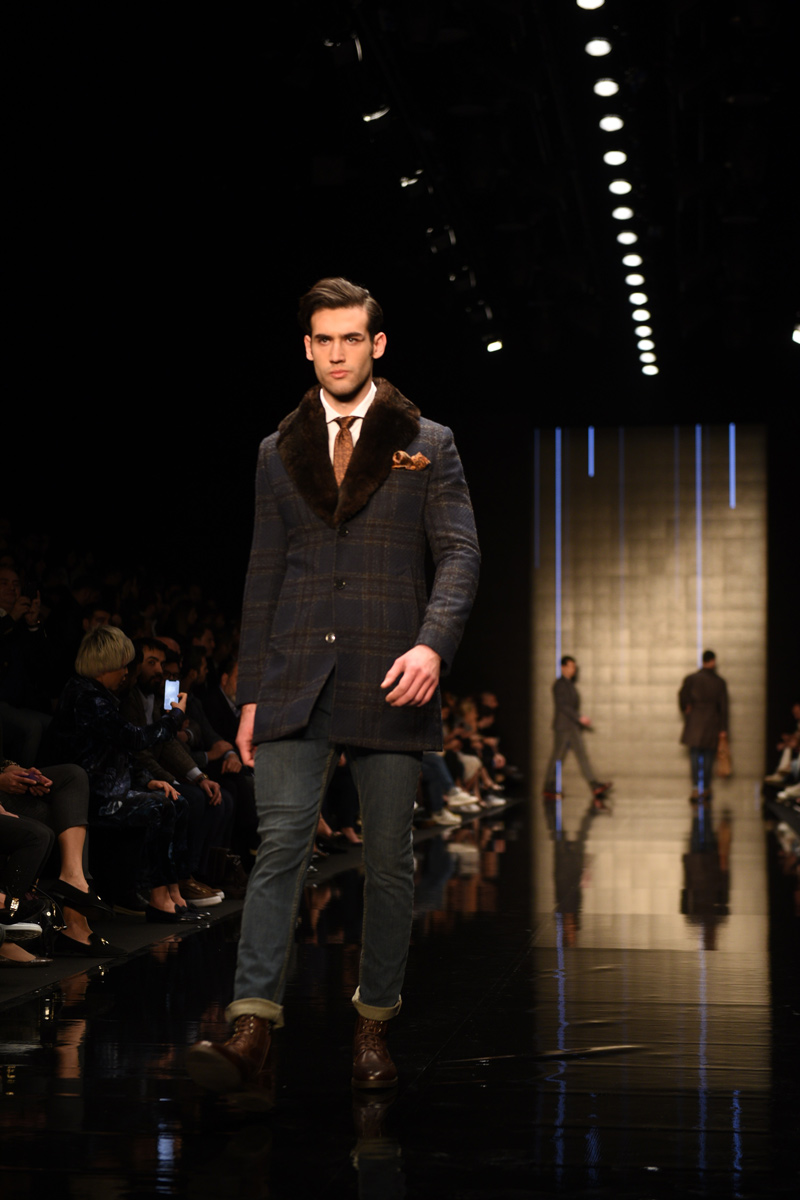 Kiğılı podyumda ezber bozdu!