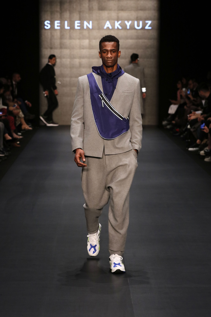 Selen Akyüz ve Tuğçe Özocak Karma 1 defilesi ile koleksiyonlarını tanıttı