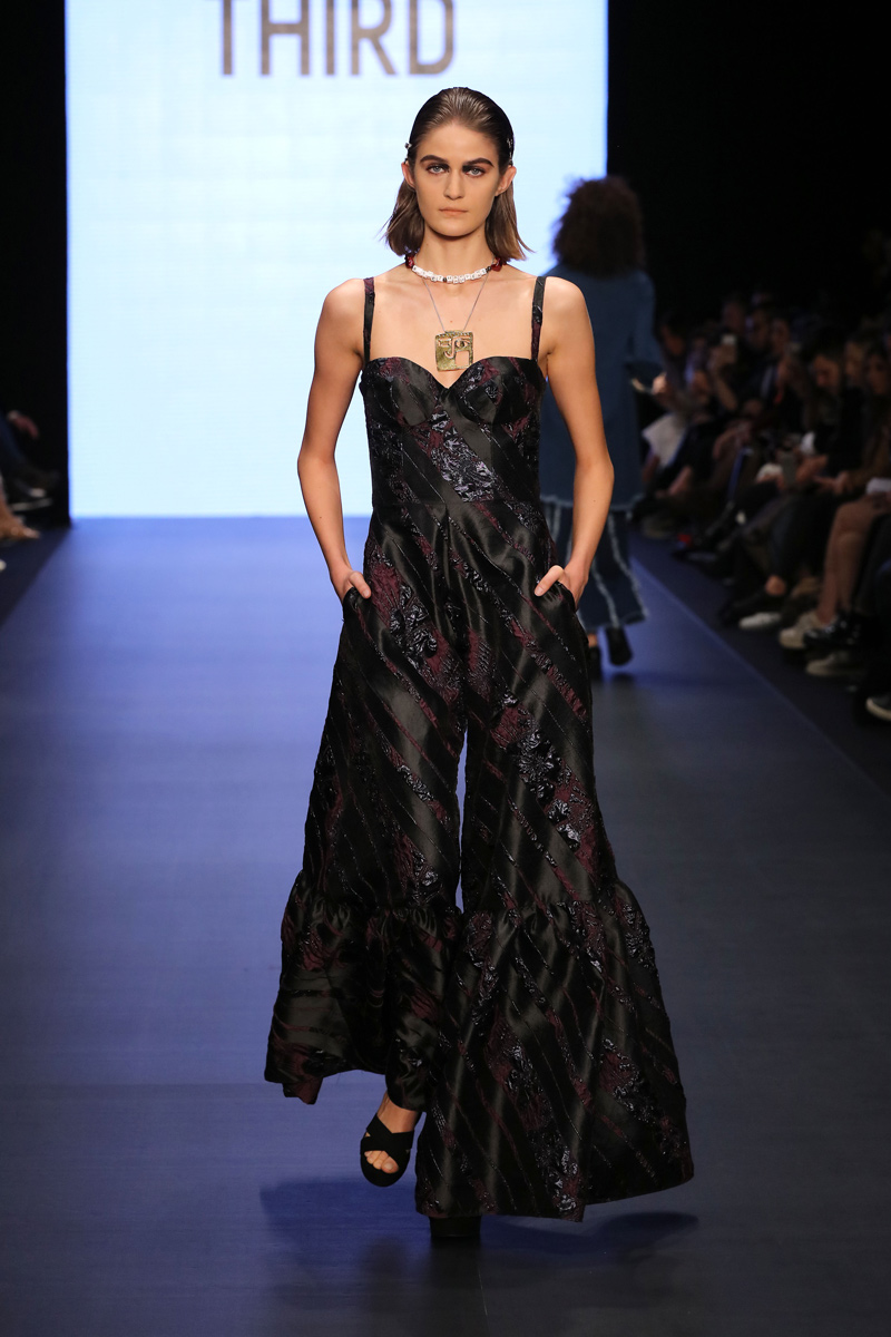 Selen Akyüz ve Tuğçe Özocak Karma 1 defilesi ile koleksiyonlarını tanıttı