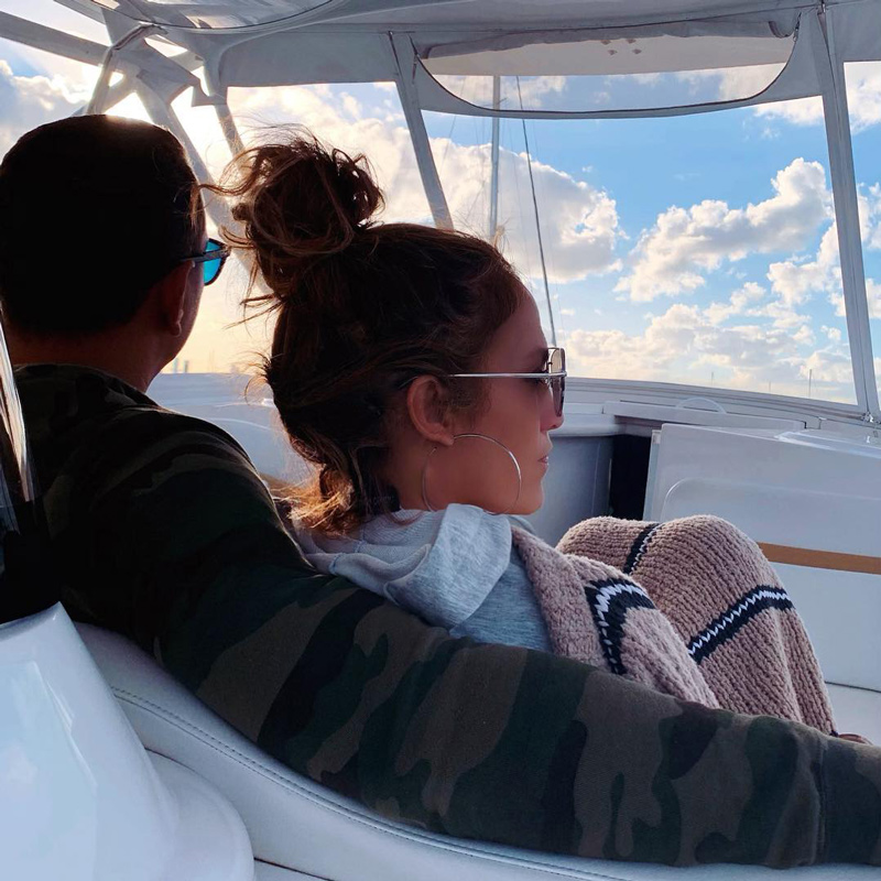 Obama çiftinden Lopez ve Rodriguez'e tebrik kartı