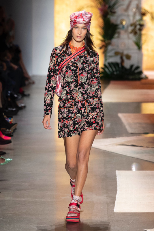 Bella Hadid Türkiye’ye övgüler yağdırdı!