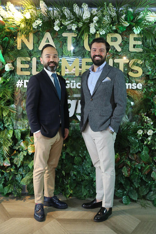 Melis Birkan, seramik diş fırçalık tasarladı