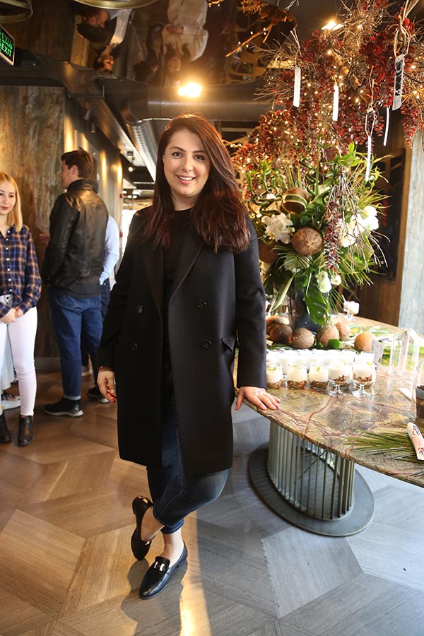 Melis Birkan, seramik diş fırçalık tasarladı