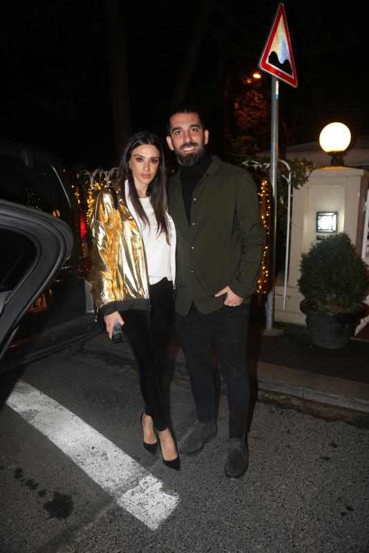 Arda Turan: ''Biz önce kendi geleceğimize bakalım''