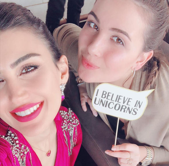 İdil Fırat 31 yaşını coşkuyla kutladı