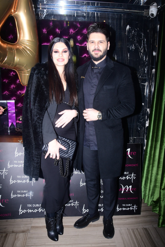 Almeda Abazi ve Tolgahan Sayışman, çocuklarını kucaklarına almak için gün sayıyor