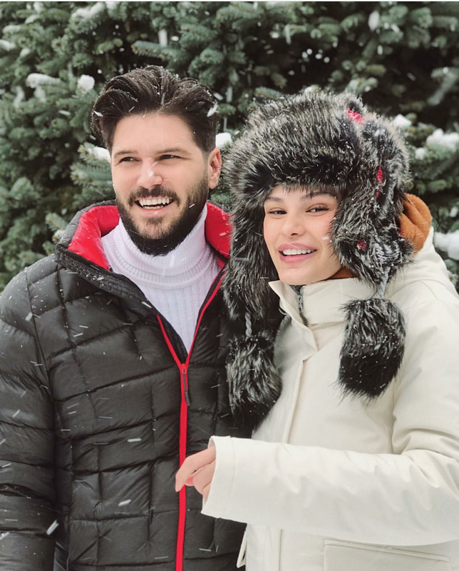 Almeda Abazi ve Tolgahan Sayışman, çocuklarını kucaklarına almak için gün sayıyor