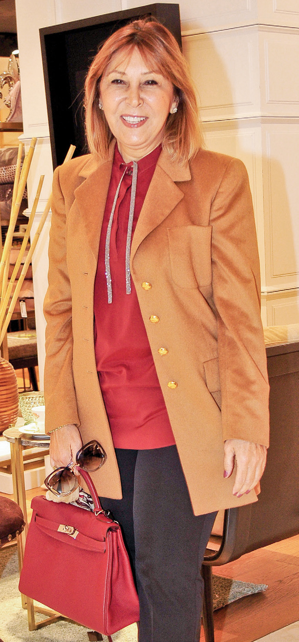 Yeni koleksiyonu ve yeni yaşını birlikte kutladı